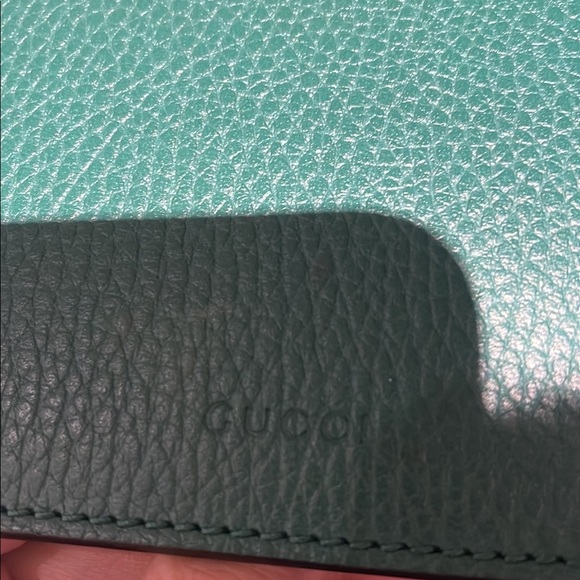 Come with all included accessories, dust bag + the box and receipt.  99% new 😍 - Picture 4 of 4